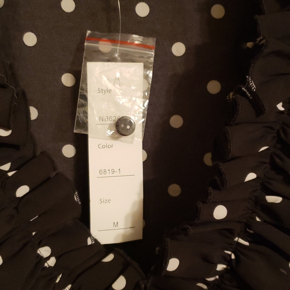 SPENSE SLEEVELESS TOP/ BLACK AND WHITE - Picture 2 of 6